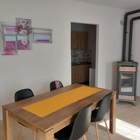 Ca' Di Burghi 2 Apartment *